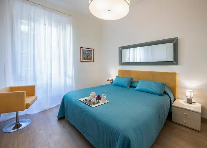 Mamo Florence - Amalia Piazza Signoria Apartment
