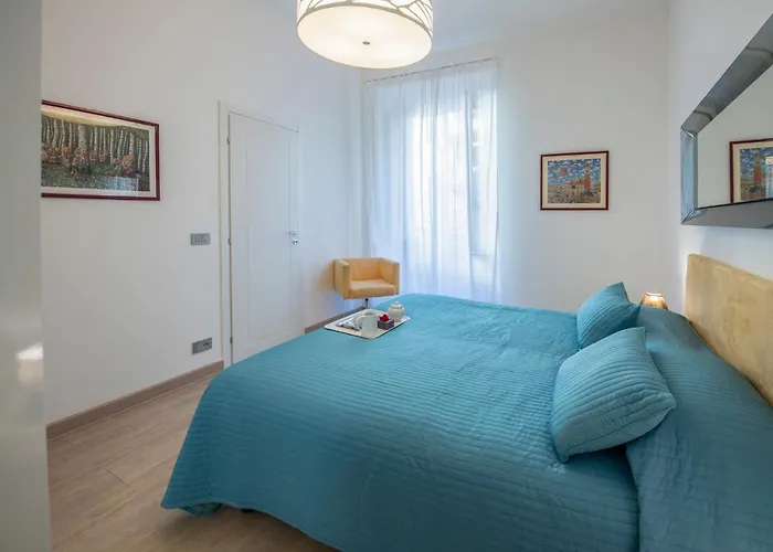 Mamo Florence - Amalia Piazza Signoria Apartment